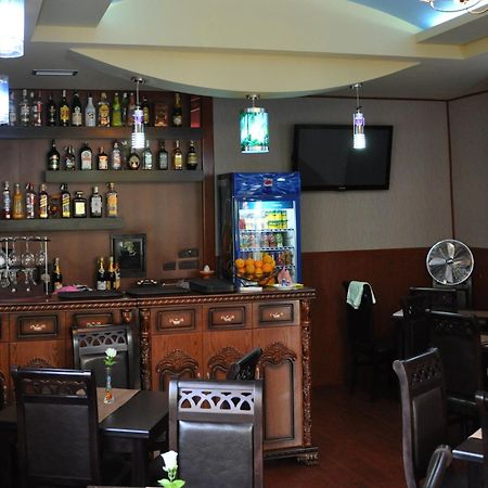 Hotel 3A Tirana Kültér fotó